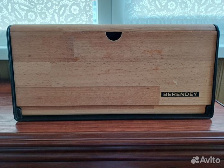 Хлебница деревянная