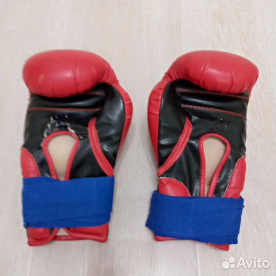 Боксерские перчатки 12 oz