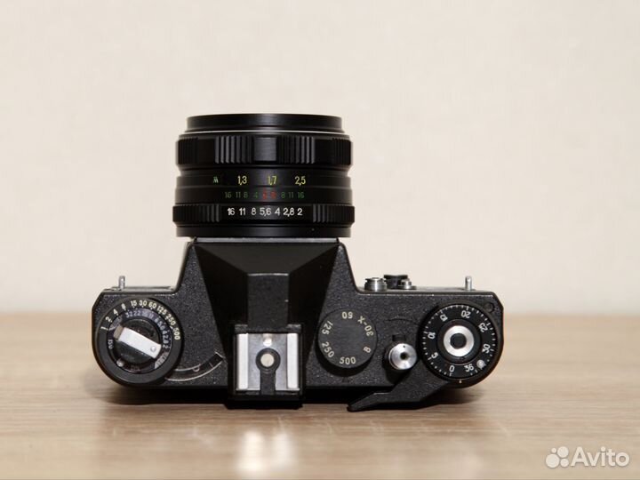 Плёночный фотоаппарат Зенит ET с объективом Гелиус