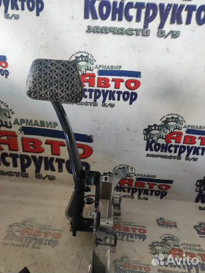 Педаль тормоза Bmw X5 Е53 M62B44TU 4.4L 2000