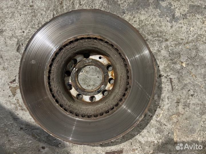 Диск тормозной передний Volkswagen Passat B7 CDA