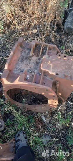 Корпус заднего моста и бортовые передачи трактора