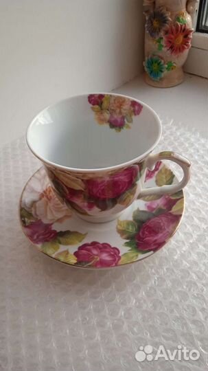 Большая чашка с блюдцем