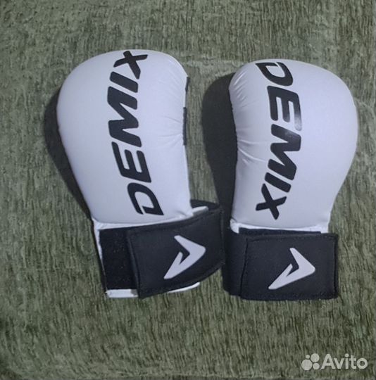 Перчатки для каратэ детские