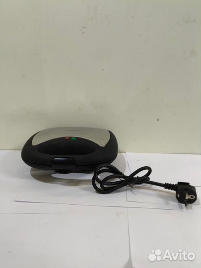 Сэндвичница Redmond RSM-M1402