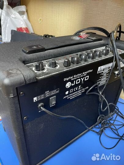 Гитарный комбоусилитель