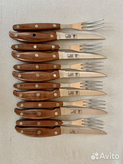 Набор - вилки и ножи для стейка