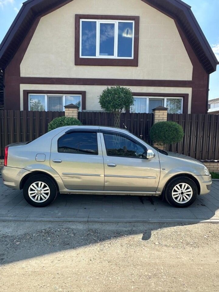 Renault Logan: фото владельца