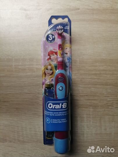 Электрическая зубная щетка oral b детская