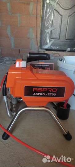 Безвоздушная покраска стен и потолков