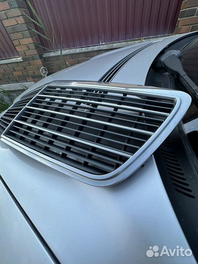 Решетка радиатора mercedes w210