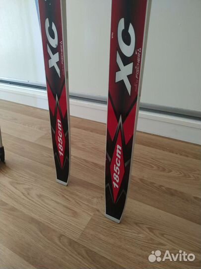 Комплект: беговые лыжи, палки, лыжные ботинки