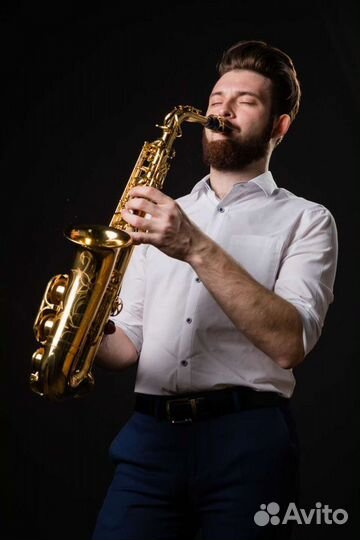 Саксофонист