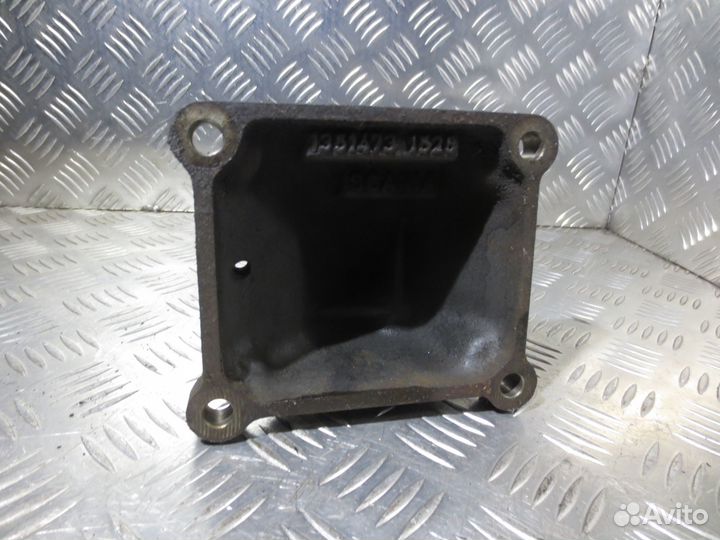 Кронштейн тнвд Scania 1351473