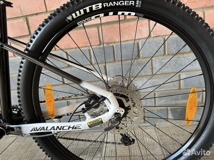 Абсолютно новый GT Avalanche Comp рама М 27,5