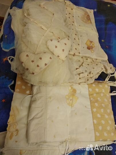 Комплект белья в кроватку новорожденного