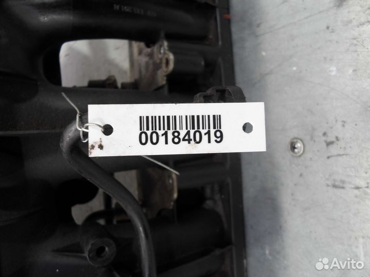 Коллектор впускной Volkswagen Passat B6 06F133185A