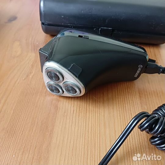 Электробритва Бердск 9 отличная в футляре