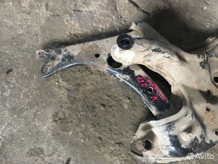 Рычаг подвески передний левый