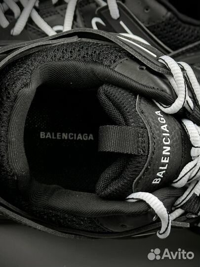 Balenciaga track