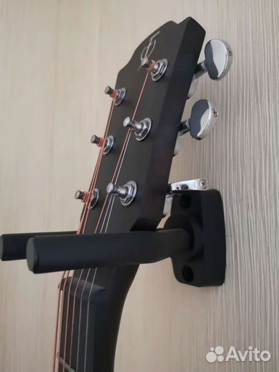 Акустическая гитара