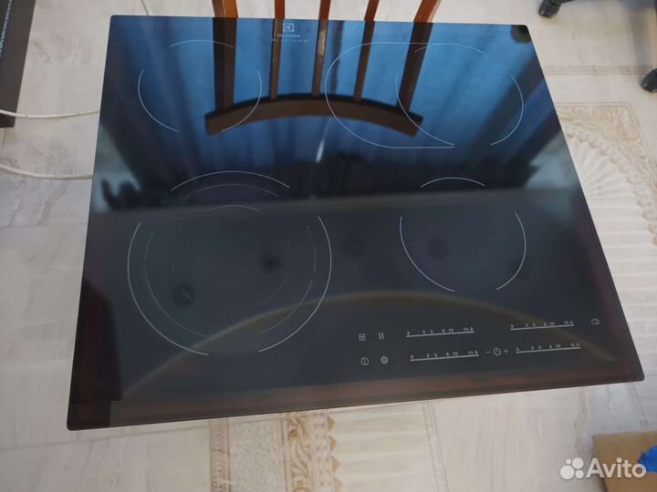 Варочная поверхность Электролюкс