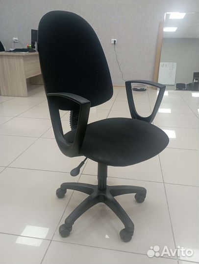 Офисное кресло новое