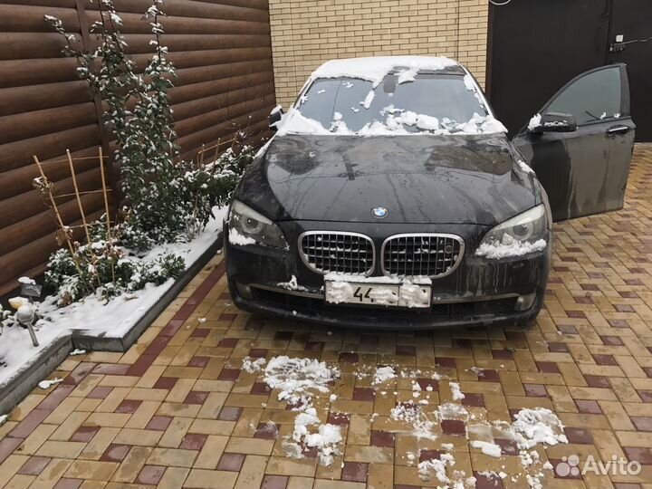 BMW 7 F01 капот