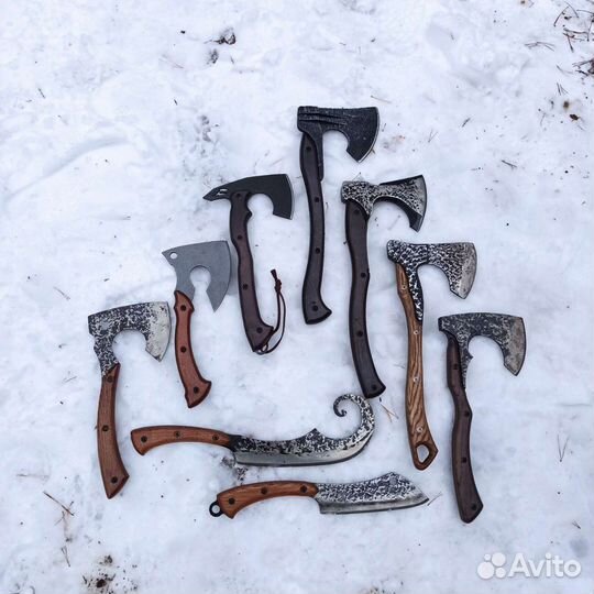 Топор кованый 