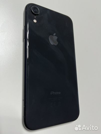 Телефон iPhone XR
