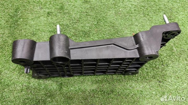 Кронштейн кулисы кпп Nissan Qashqai J11 2014