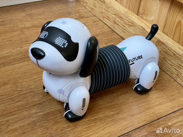 Интерактивная собака на радиоуправлении