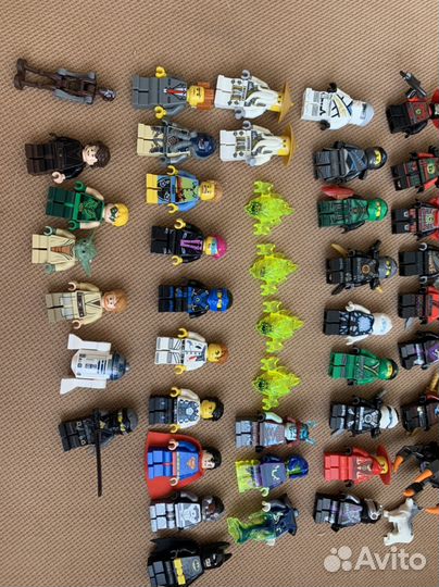 Lego минифигурки одним лотом
