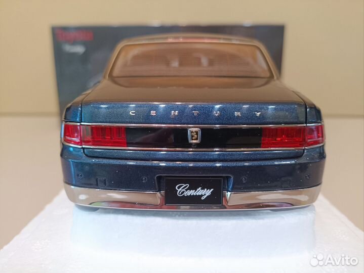 Toyota Century III (G60) 18-23г. Синий 1:18