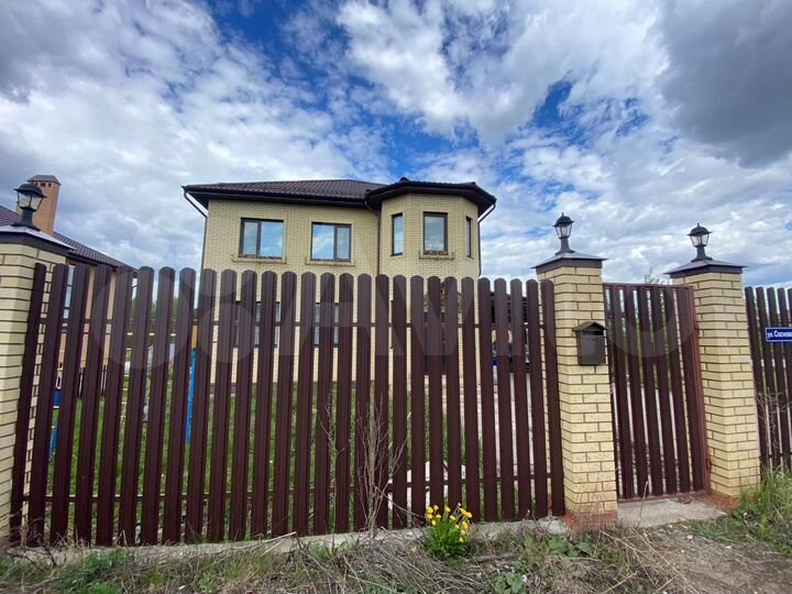 Коттедж 185 м² на участке 10 сот.