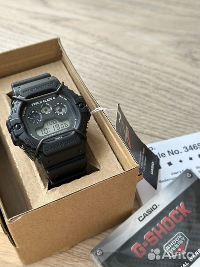 Наручные часы Casio G-Shock DW-5900NH-1DR