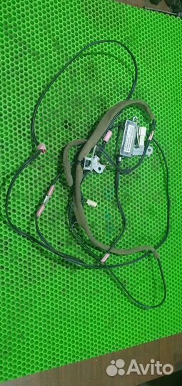 Антенна усилитель антенны Toyota Avensis