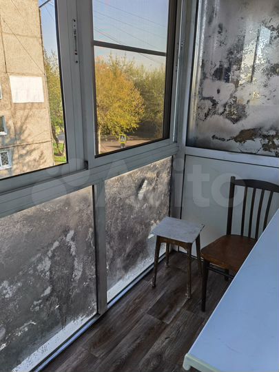 2-к. квартира, 50 м², 3/3 эт.