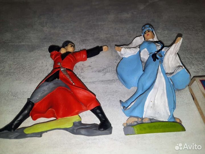 Лезгинка магнит пара танцоры подарок