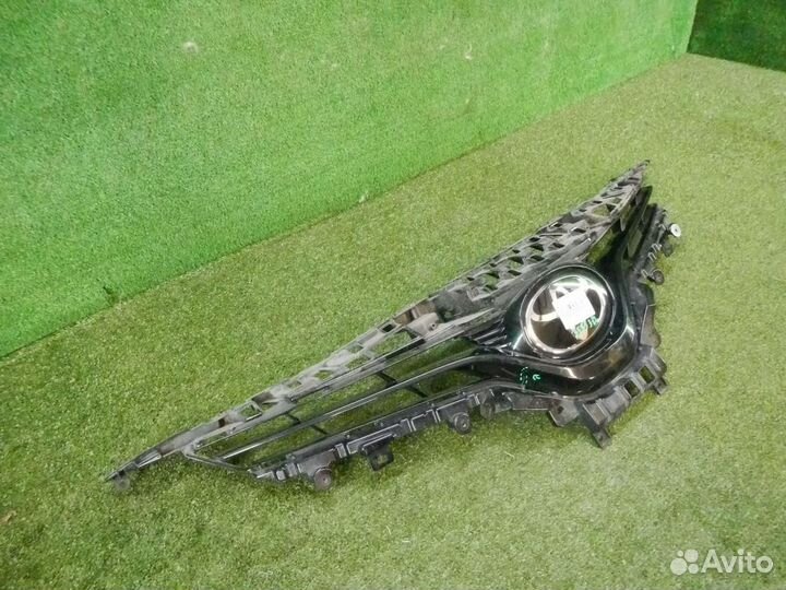 Решетка радиатора Toyota Camry xv70 (2018-2021)