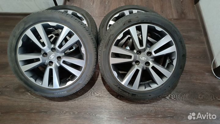 Литые диски R17 4x100 ET43, летние шины Pirelli