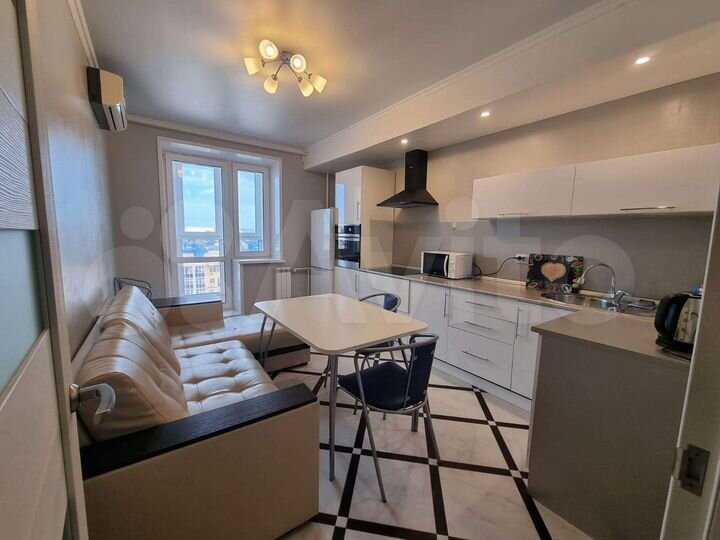 3-к. квартира, 74 м², 13/17 эт.