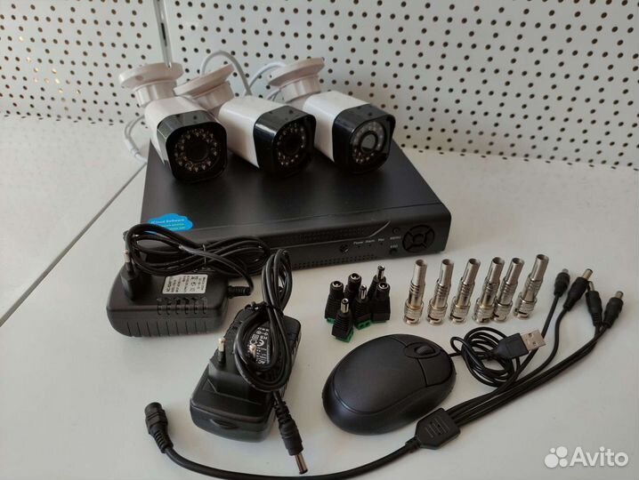 Комплект видеонаблюдения, набор видеонаблюдения