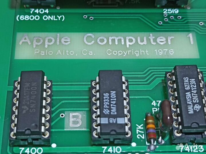 Реплика Apple-1 Embargo Edition