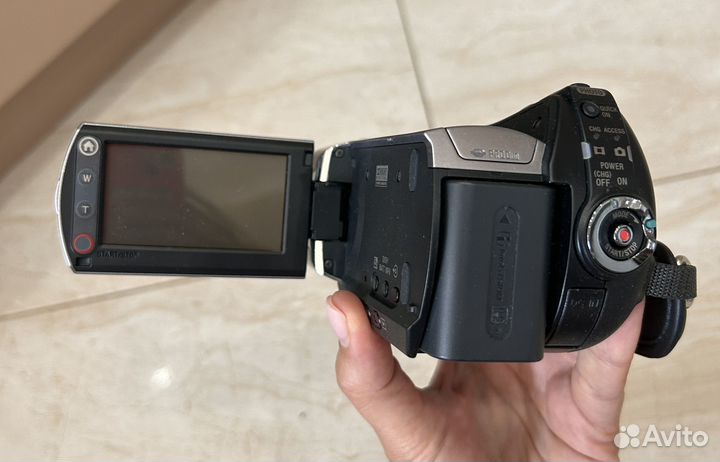 Видеокамера Sony Handycam DCR-SR85E