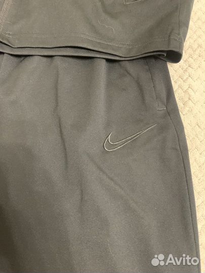 Мужской спортивный костюм nike