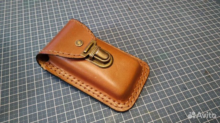 Кожаная ключница (футляр)