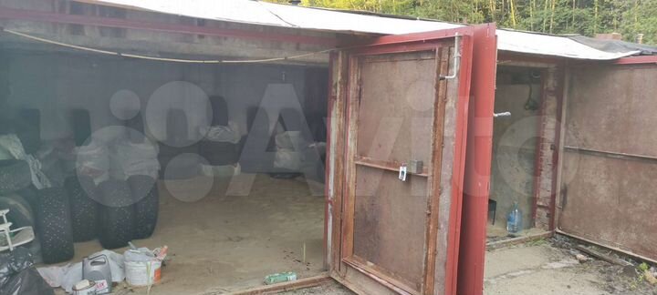 Гараж, > 30 м²