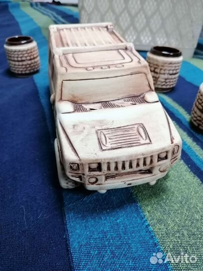 Декоративная бутылка с рюмками