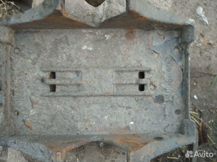 Опорная лапка полуприцепа jont